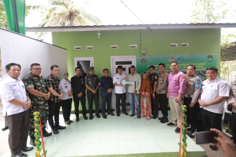 Program Bedah Rumah Kodim 0404/ME Koramil 404-02/ PBM Diapresiasi Ketua DPRD Prabumulih