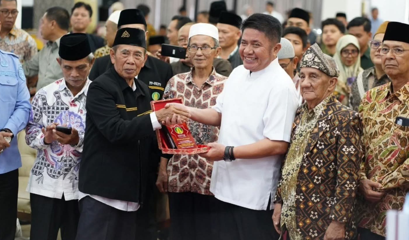 Gubernur Sumsel Hadiri Silaturahmi HKPWS Ngabar di Ballroom Swarna Dwipa