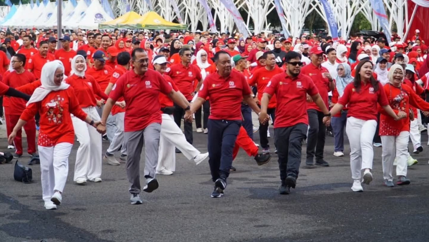 Semarak HUT RI ke-80, Pemprov Sumsel Lepas Ribuan Peserta Jalan Santai