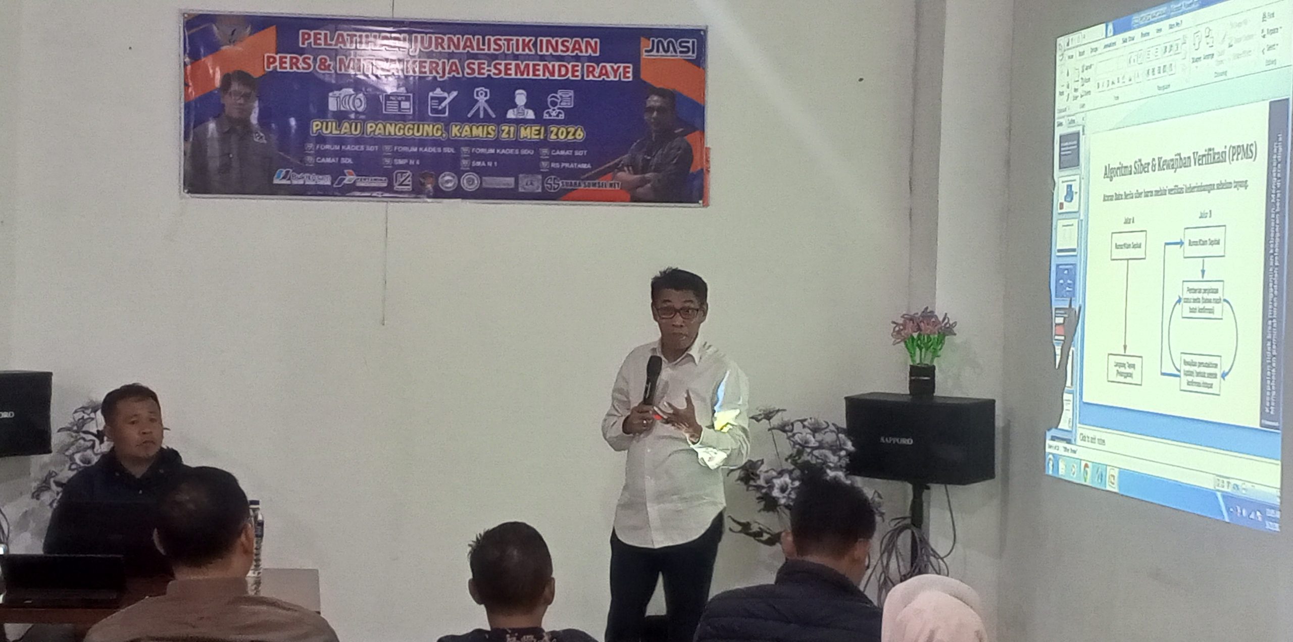 Jadi Mentor Pelatihan Jurnalistik di Semende Muara Enim, Dewan Pers Edukasi Ini