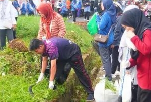 Semangat Gotong Royong, OPD Prabumulih Kompak Bersihkan Kota